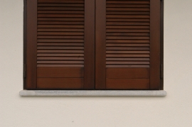 Persiana arcata blindata di tipo piemontese